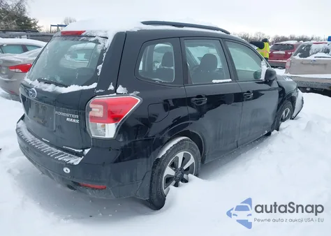 2017 Subaru Forester 2.5I z USA, uszkodzony, nr VIN JF2SJABC2HH417623